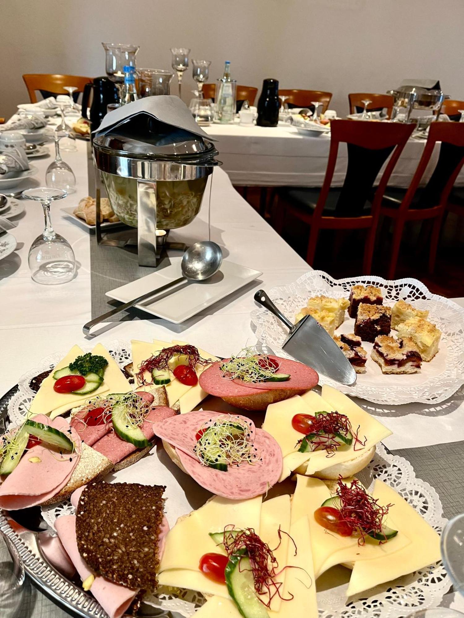 Hotel Zu Den Linden Wachtberg Εξωτερικό φωτογραφία
